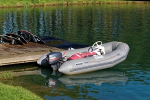 Schlauchboot mit Motor